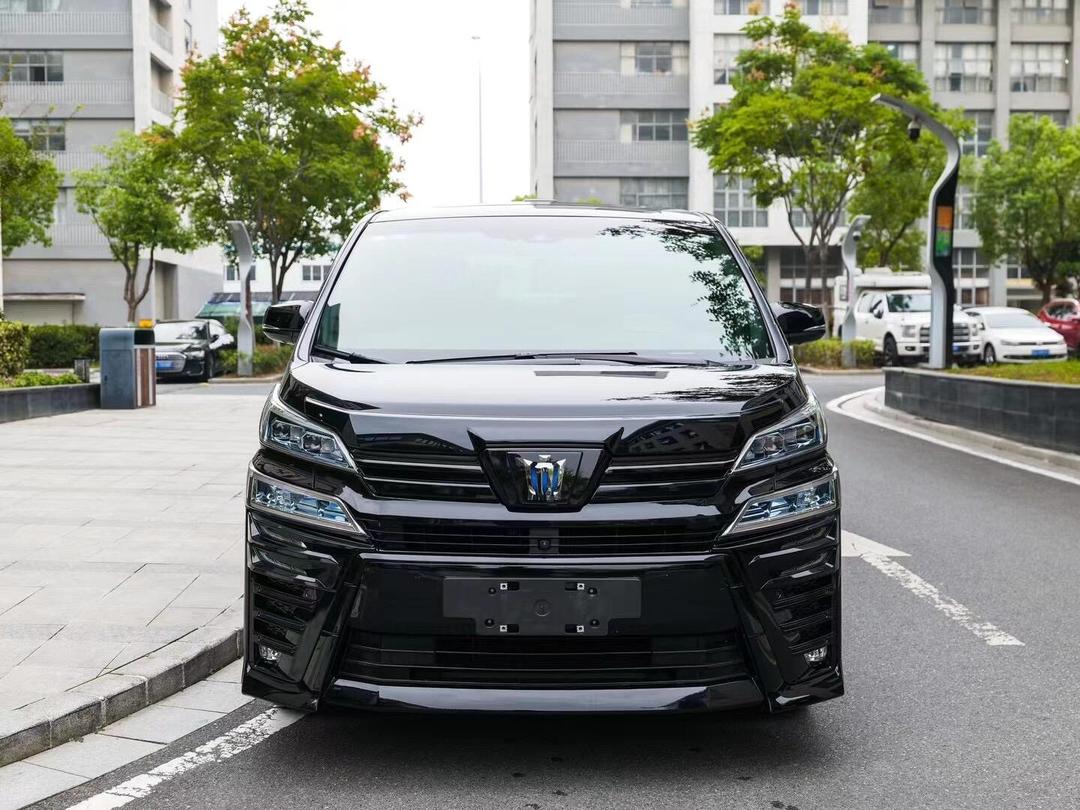 成都丰田(进口)威尔法目前售价83万起 直降6.8万