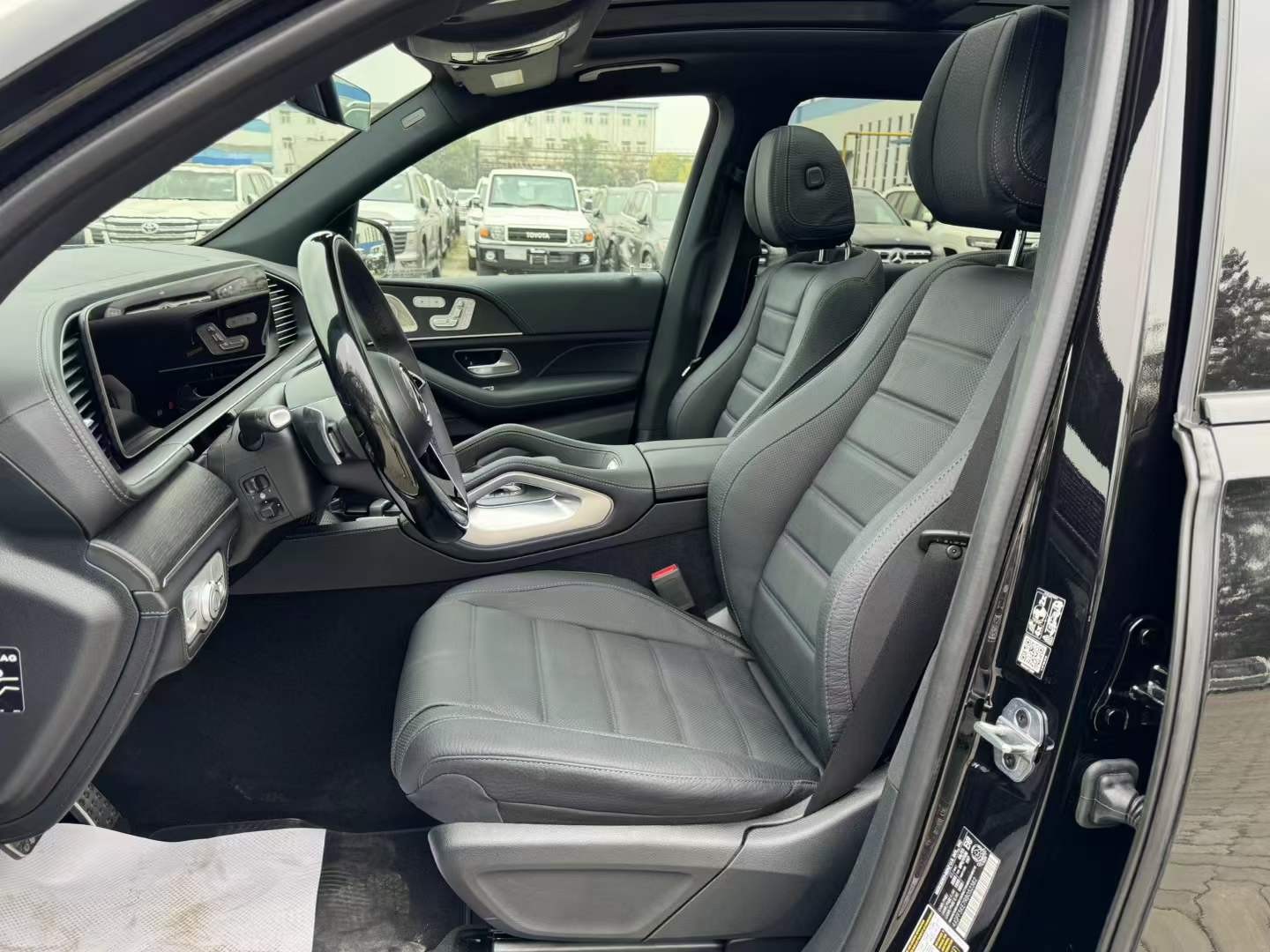 2024款奔驰GLS450展厅直营特价优惠可分期 全国可上牌