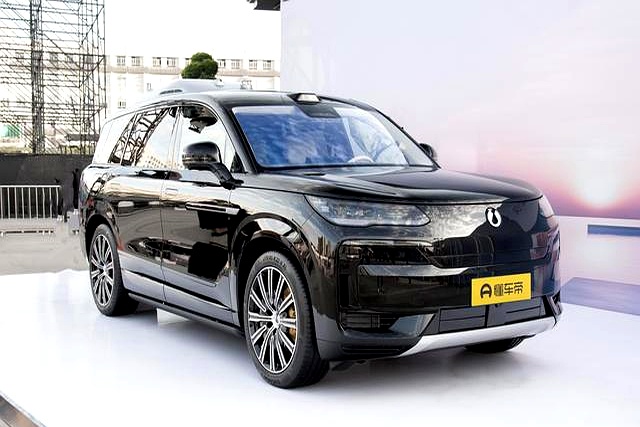 30万内最具性价比的大型SUV？深蓝S09五款配置该如何选