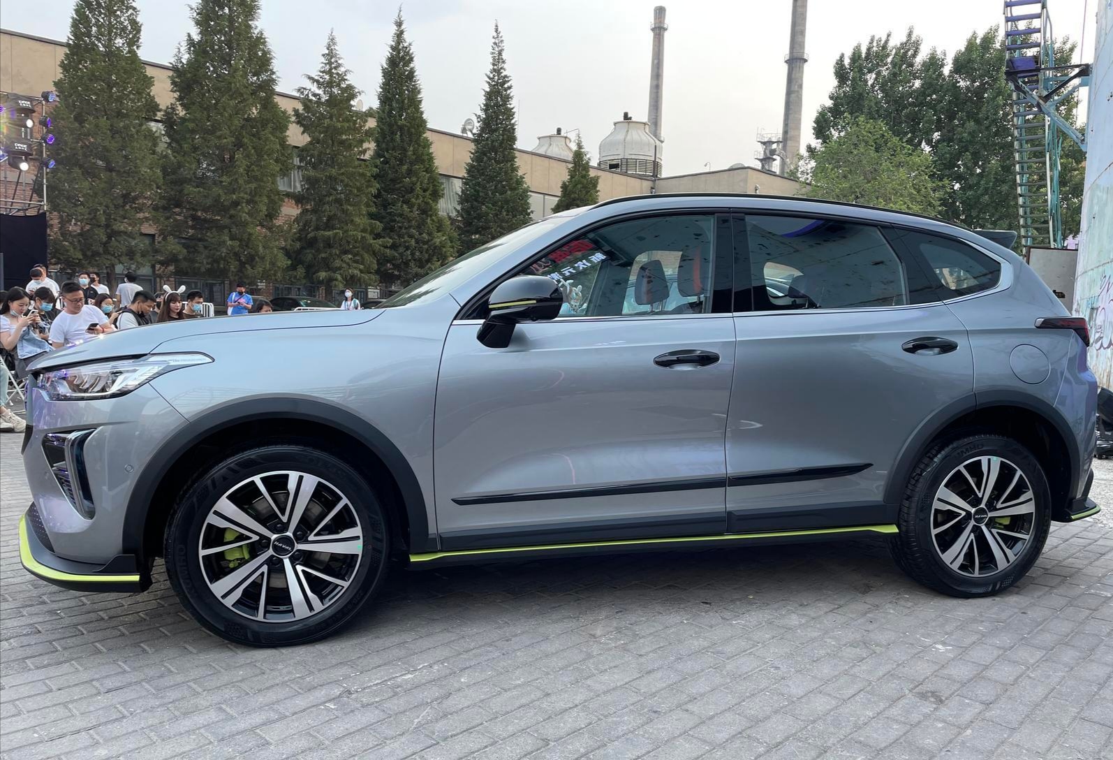 成都揽胜最新报价142.80万起 暂无优惠