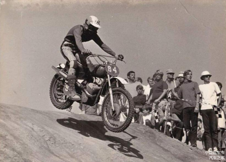 车市年末上演“花式降价”