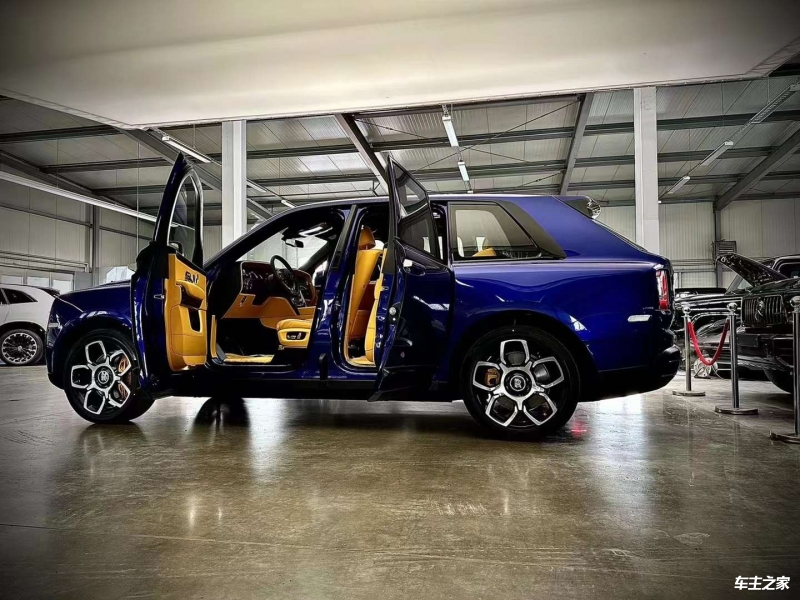 成都平行进口奔驰迈巴赫S级墨版提供试乘试驾 目前优惠高达6万元