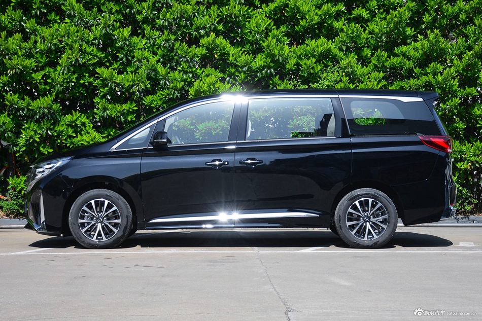 比亚迪天神之眼车型销量破200万辆！日均生成1.3亿公里智驾数据