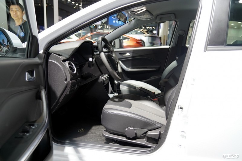 平行进口奔驰GLS加版让利促销中 目前优惠高达60万元