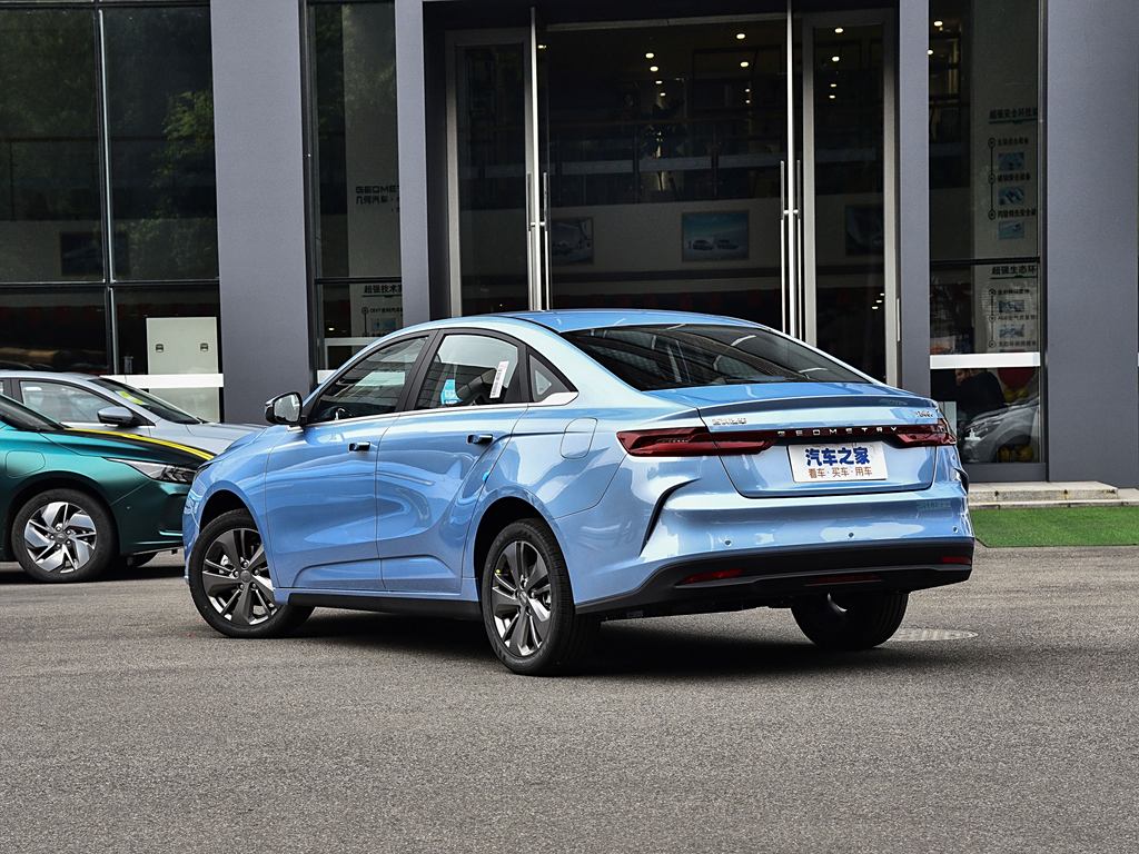 成都兰德酷路泽美规版团购价格158万起