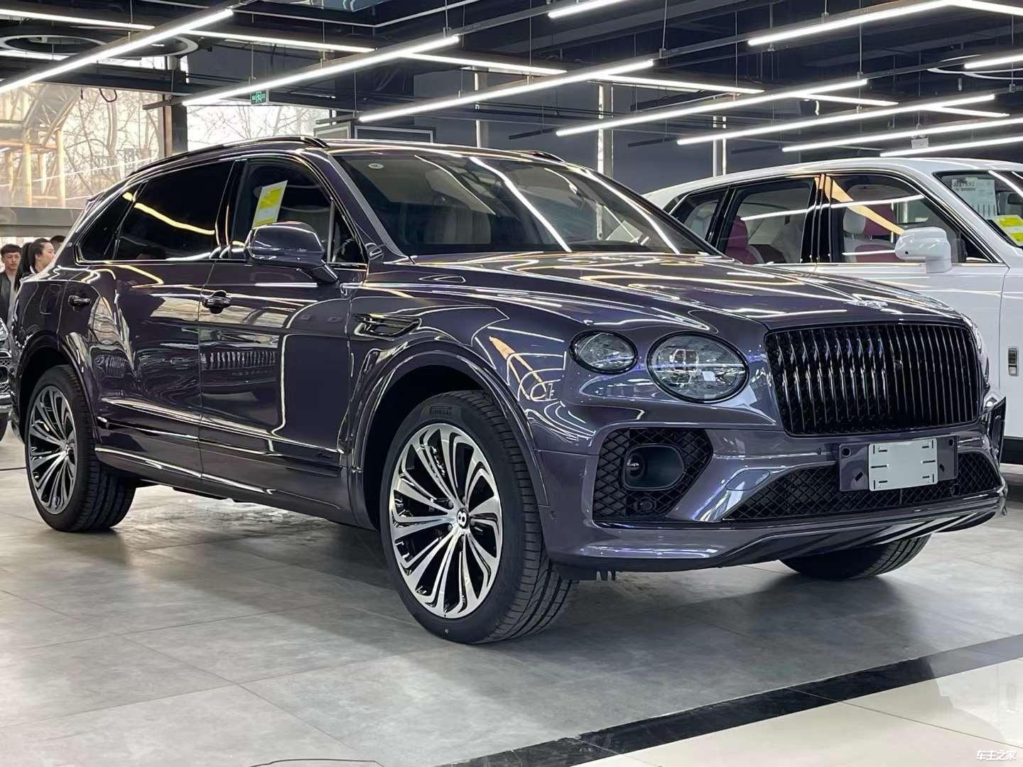 小学生实名投诉极氪 建议取消让她写作业的小桌板！极氪回应