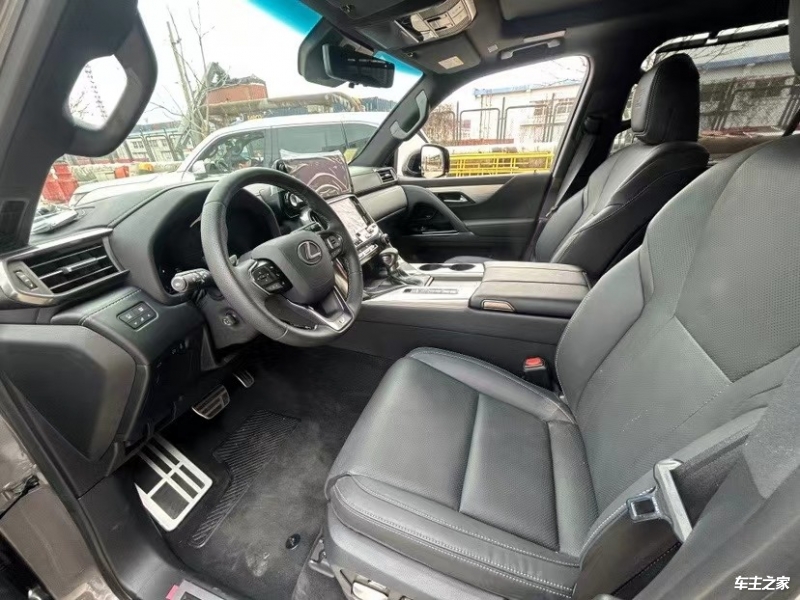 智界官方针对新款智界R7/S7两款车型推出购置税补贴方案