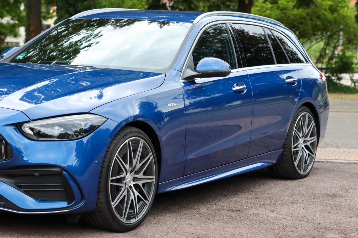 成都奔驰C级AMG最低61.52万起售 暂无优惠