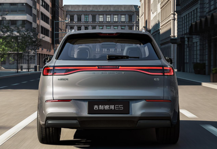 至高价值1.5万元 吉利银河E5限时享新春大礼包