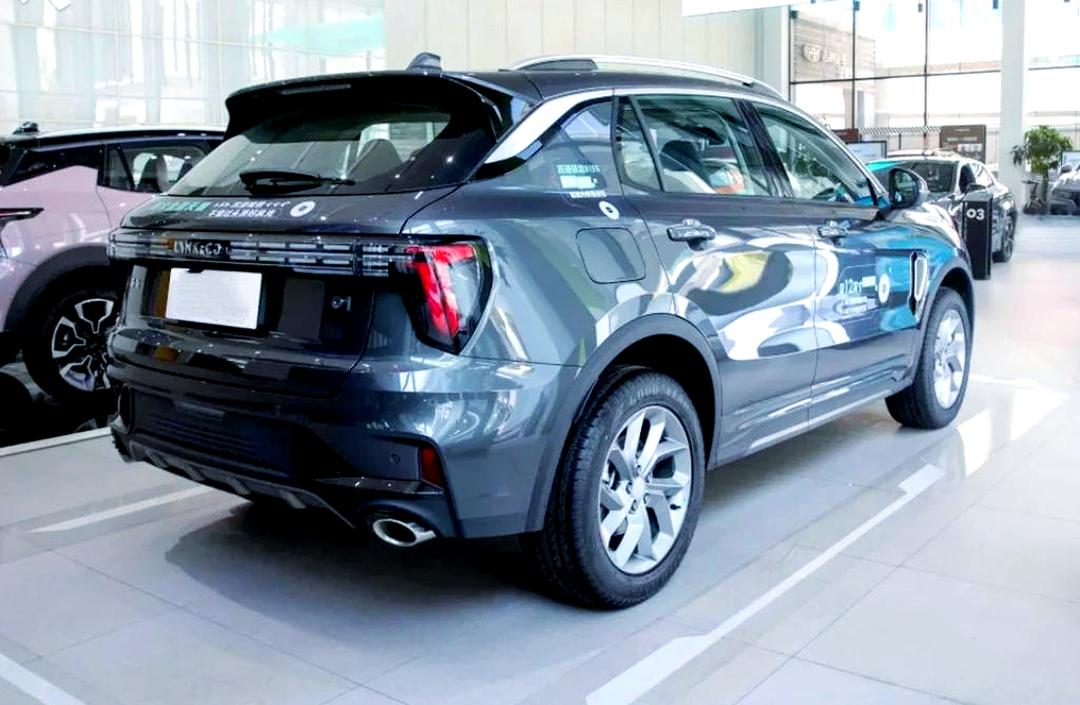 成都领克01最新报价14.18万起 优惠高达1.70万