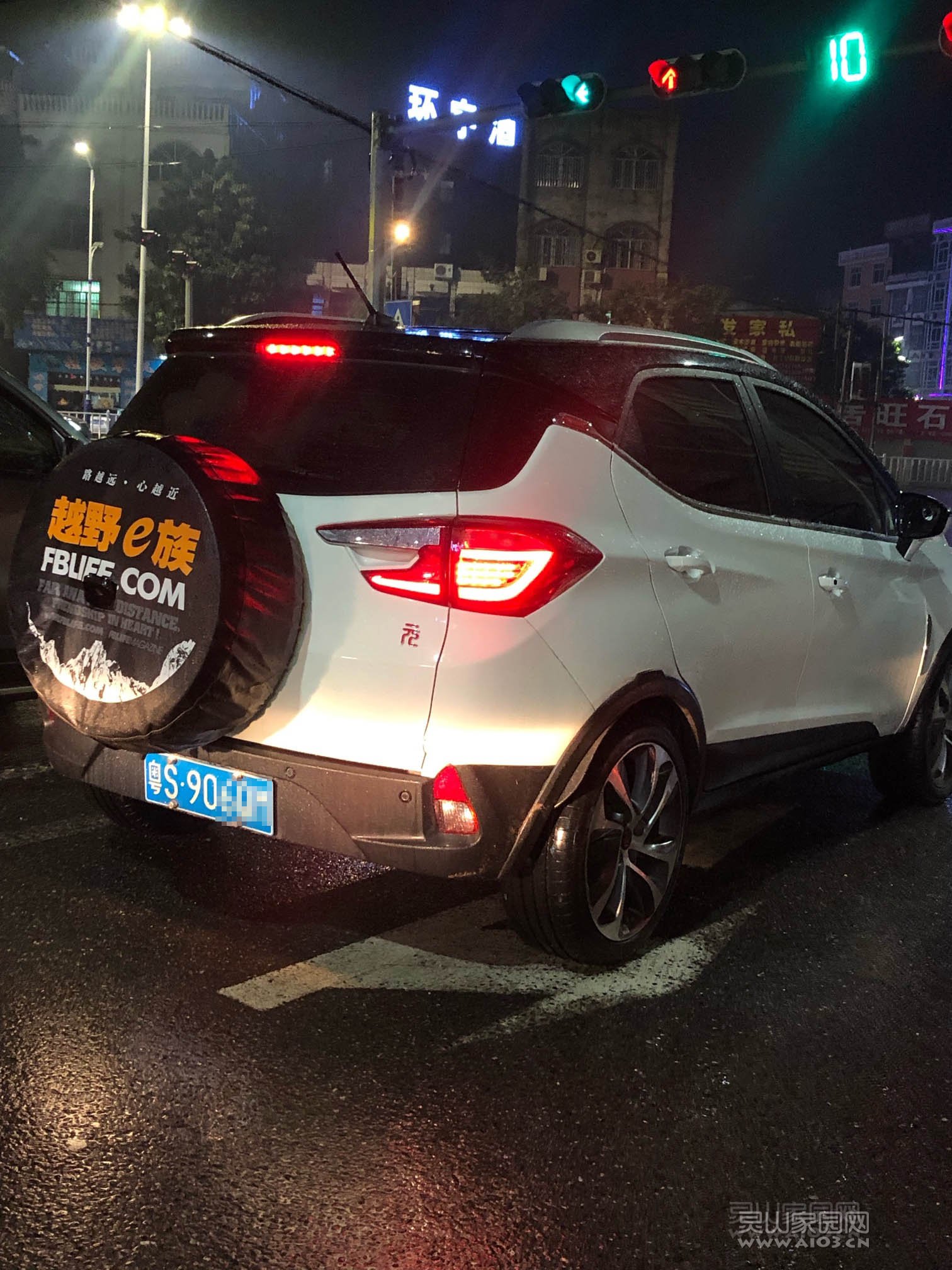 车主曝小鹏G9高速上起火烧报废：厂家始终不给火灾调查报告