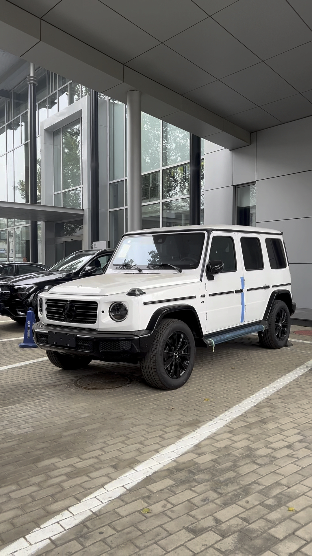 成都远卓名车奔驰G级亚洲版价格最低153万起售 欢迎到店试驾