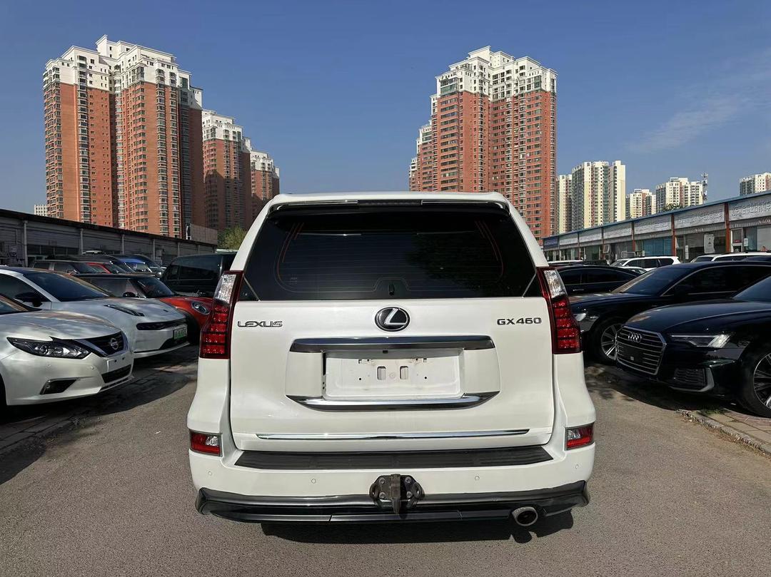 成都雷克萨斯GX中东版团购价格98万起 欢迎前来试驾