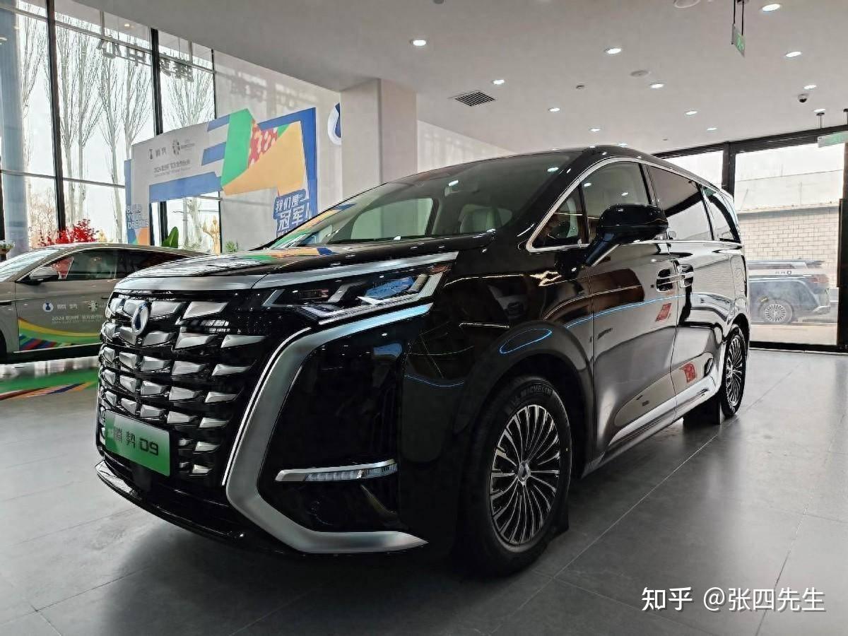 限时优惠10000元！腾势Z9 PRO版新增云辇A、主动侧翼支撑选配