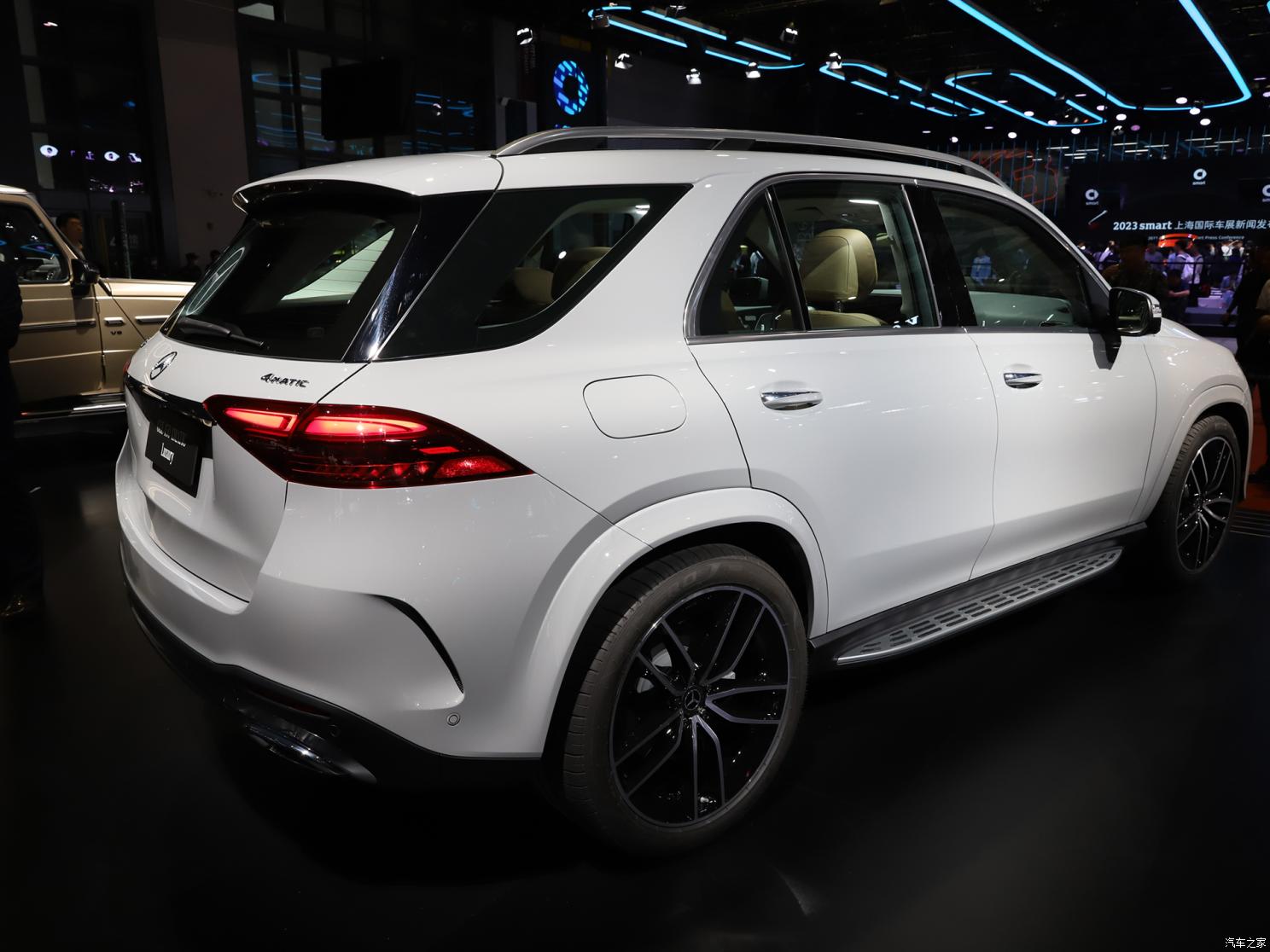 成都平行进口福特E450美版优惠19万 最低149万