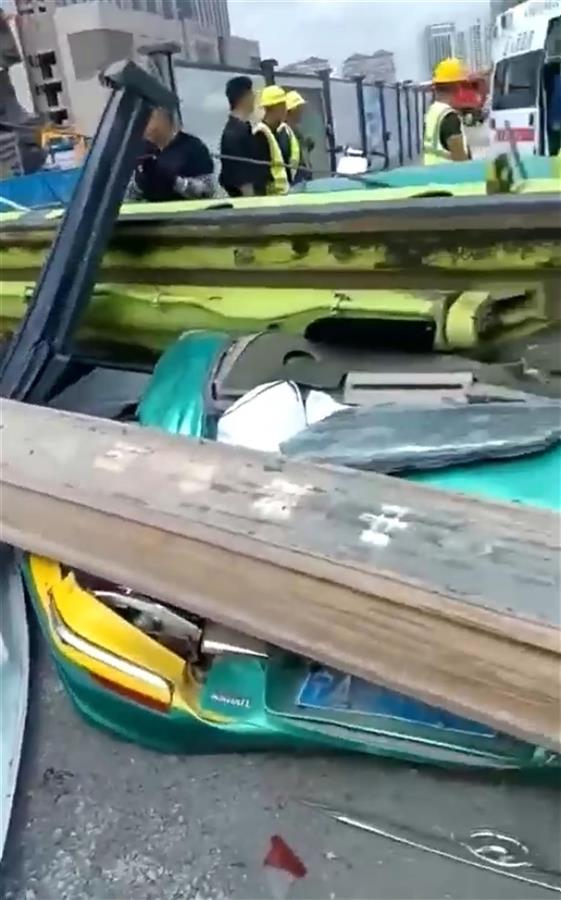 孕妇动车上被行李箱砸伤致早产 官方通报