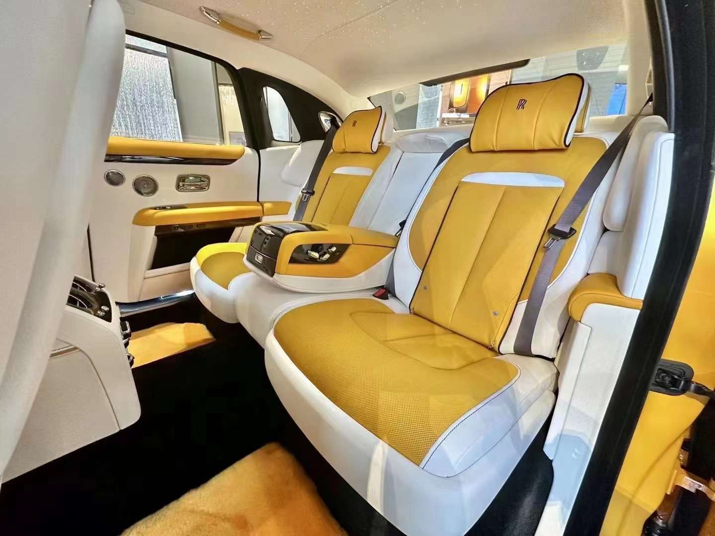 成都劳斯莱斯古思特最低报价503万起