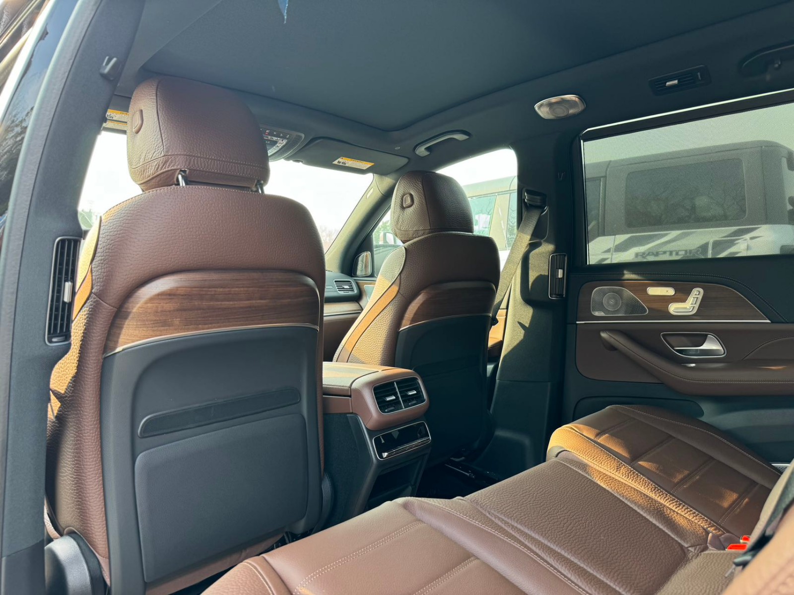 成都奔驰GLS墨版让利促销中 购车直降20.8万