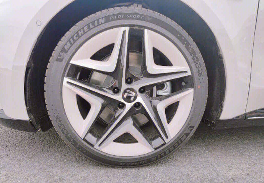 成都飞凡F7最高降5.00万 仅13.99万可入手