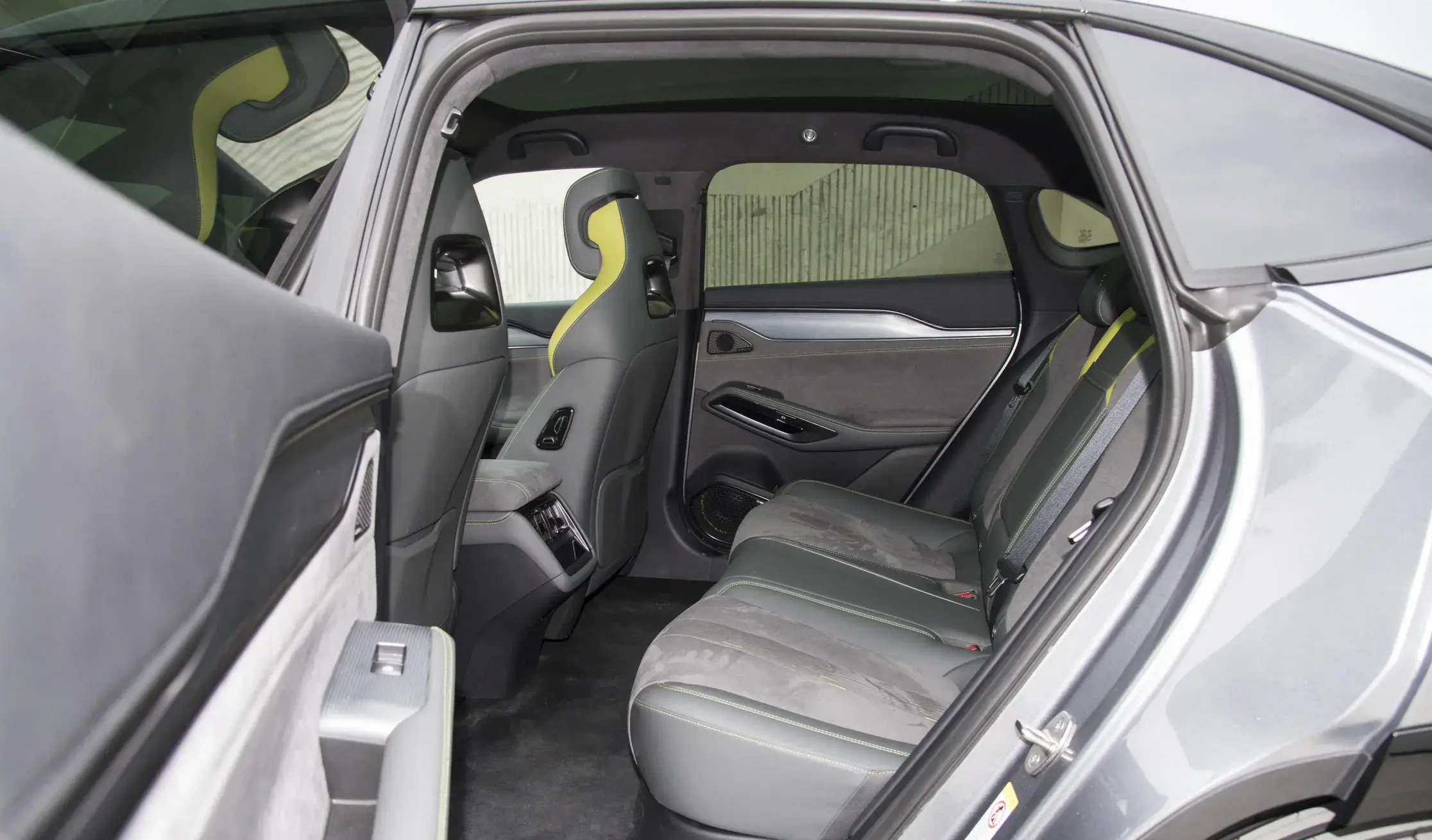 比亚迪秦L EV官图发布，全系标配天神之眼C高阶智驾