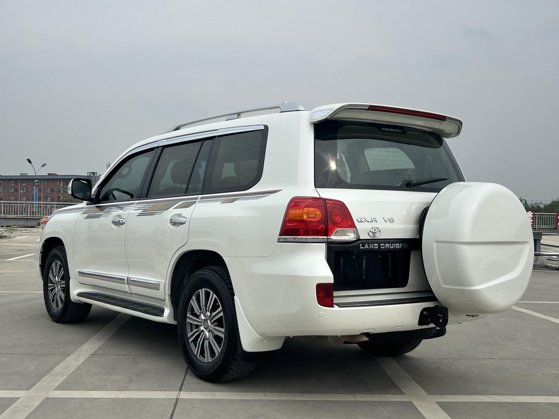 丰田兰德酷路泽中东版报价69万起 直降37万