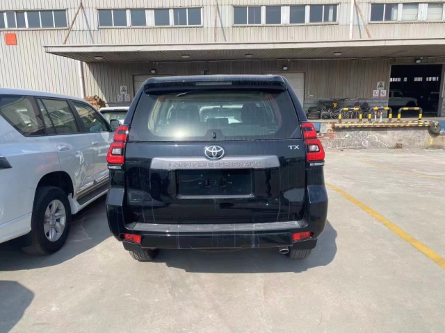 2023款中东丰田霸道2800TX柴油即将现车