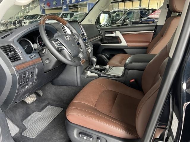 2024款丰田酷路泽4600现车手续全支持分期