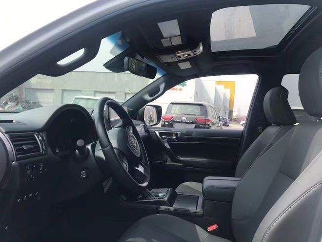 余承东：很多人反对造旅行车 但我坚持要做