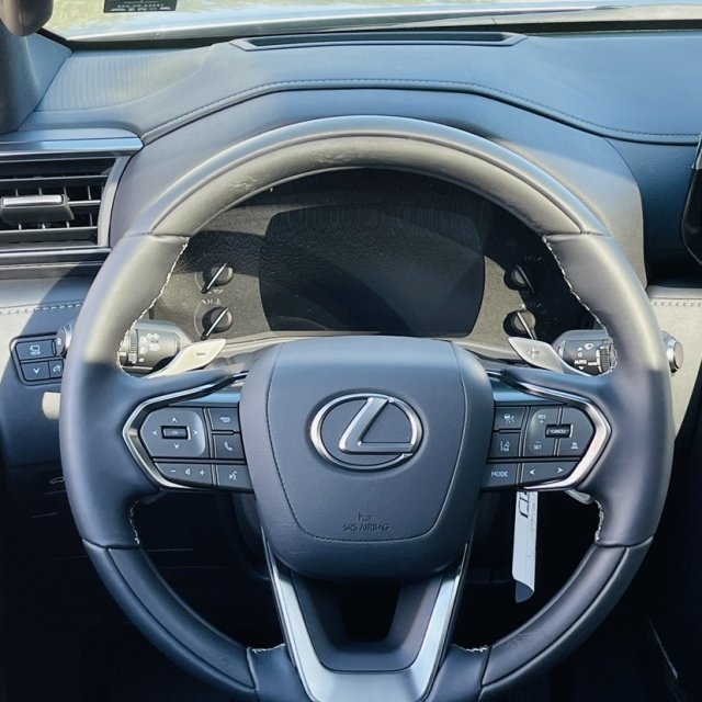 丰田霸道的“表兄弟” 6缸动力+四驱 新款雷克萨斯GX