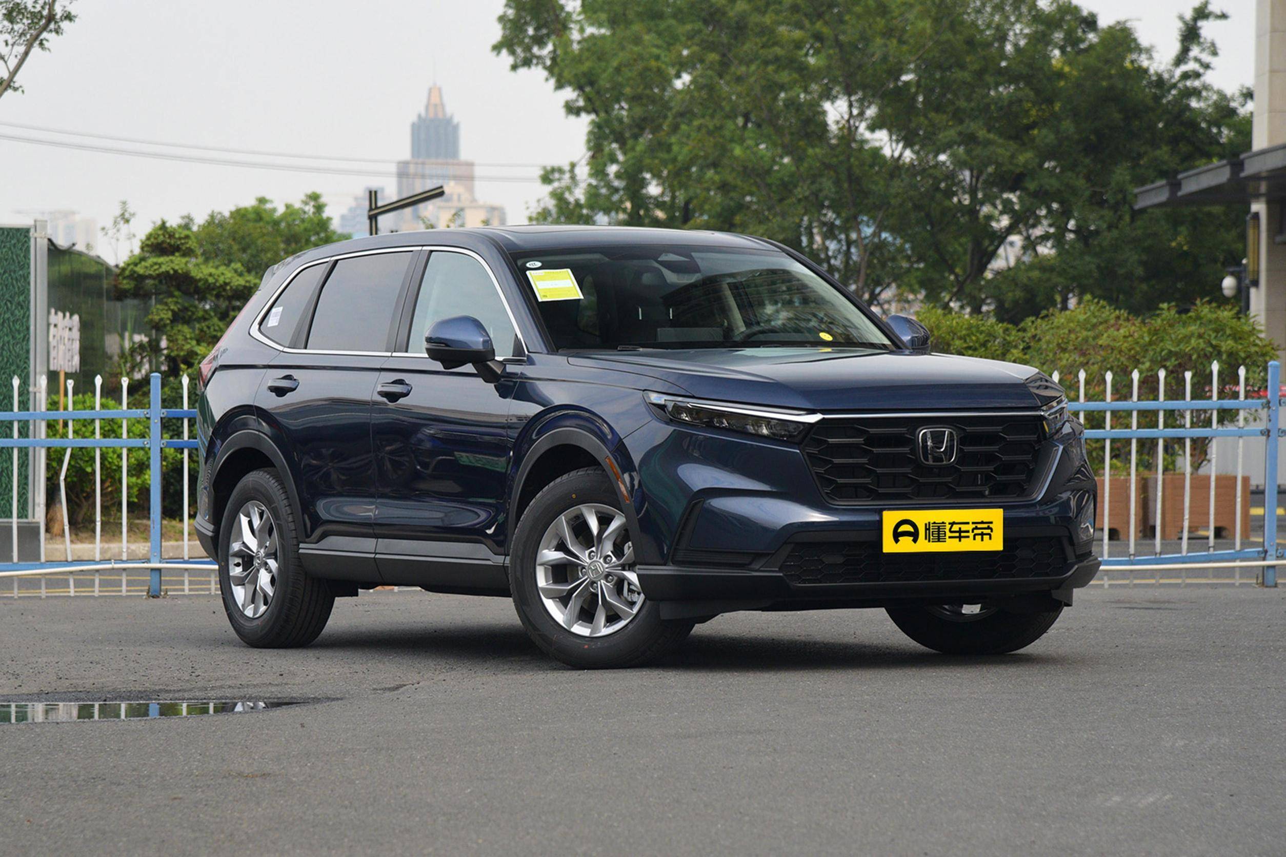 高度定制化！3D打印铂金上车！宾利Batur Convertible #4官图发布