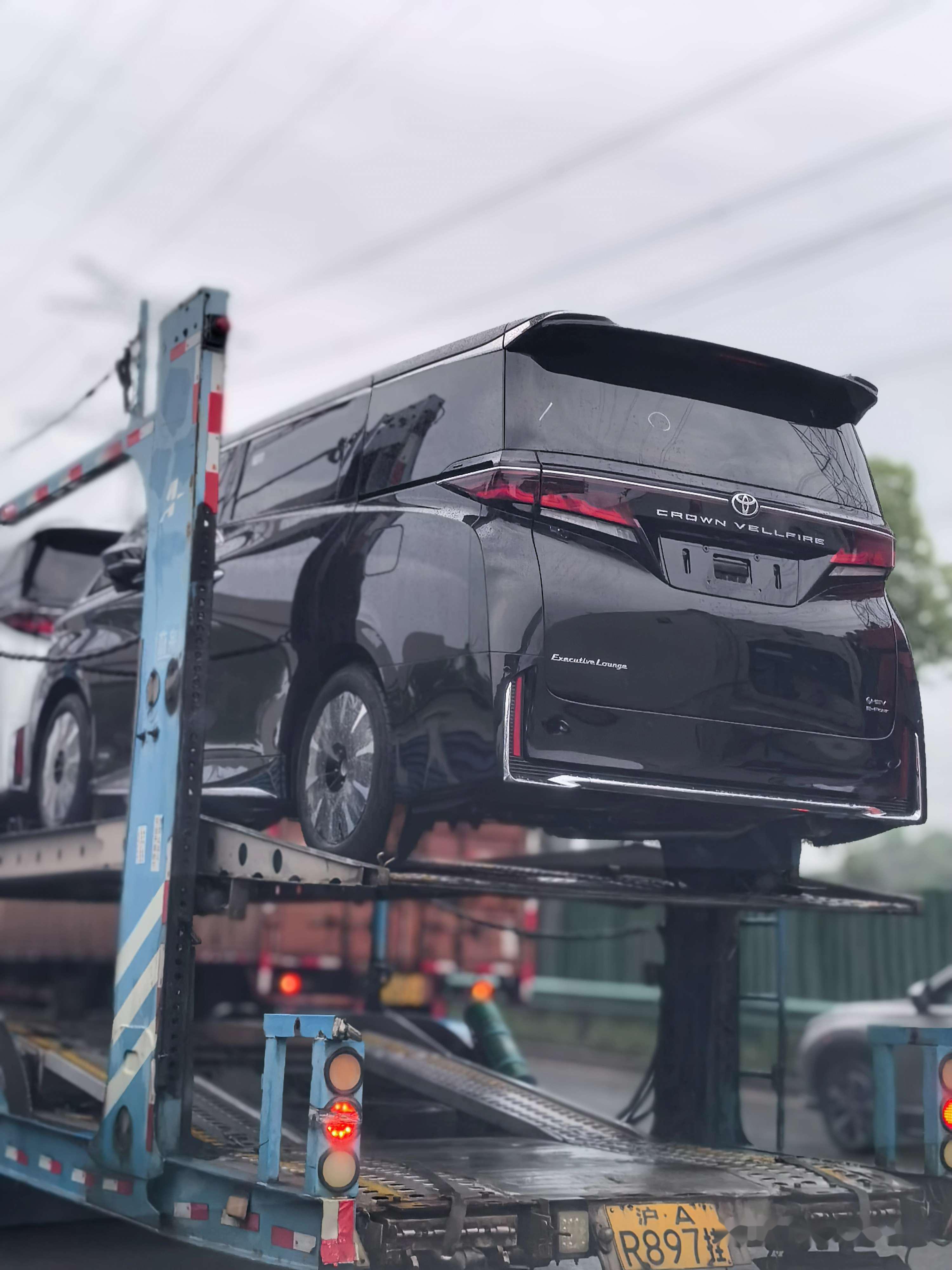 冲顶配？比亚迪海豹06DM-i旅行版三款配置该如何选