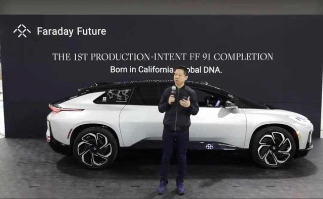 成都奔驰V级墨版团购优惠6万 欢迎上门试驾