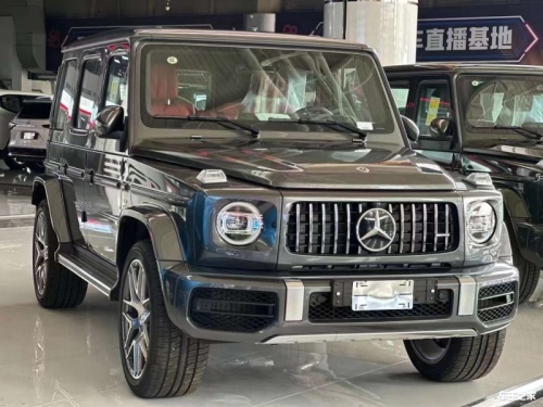 成都Urus降价29.7万 欢迎到店试驾