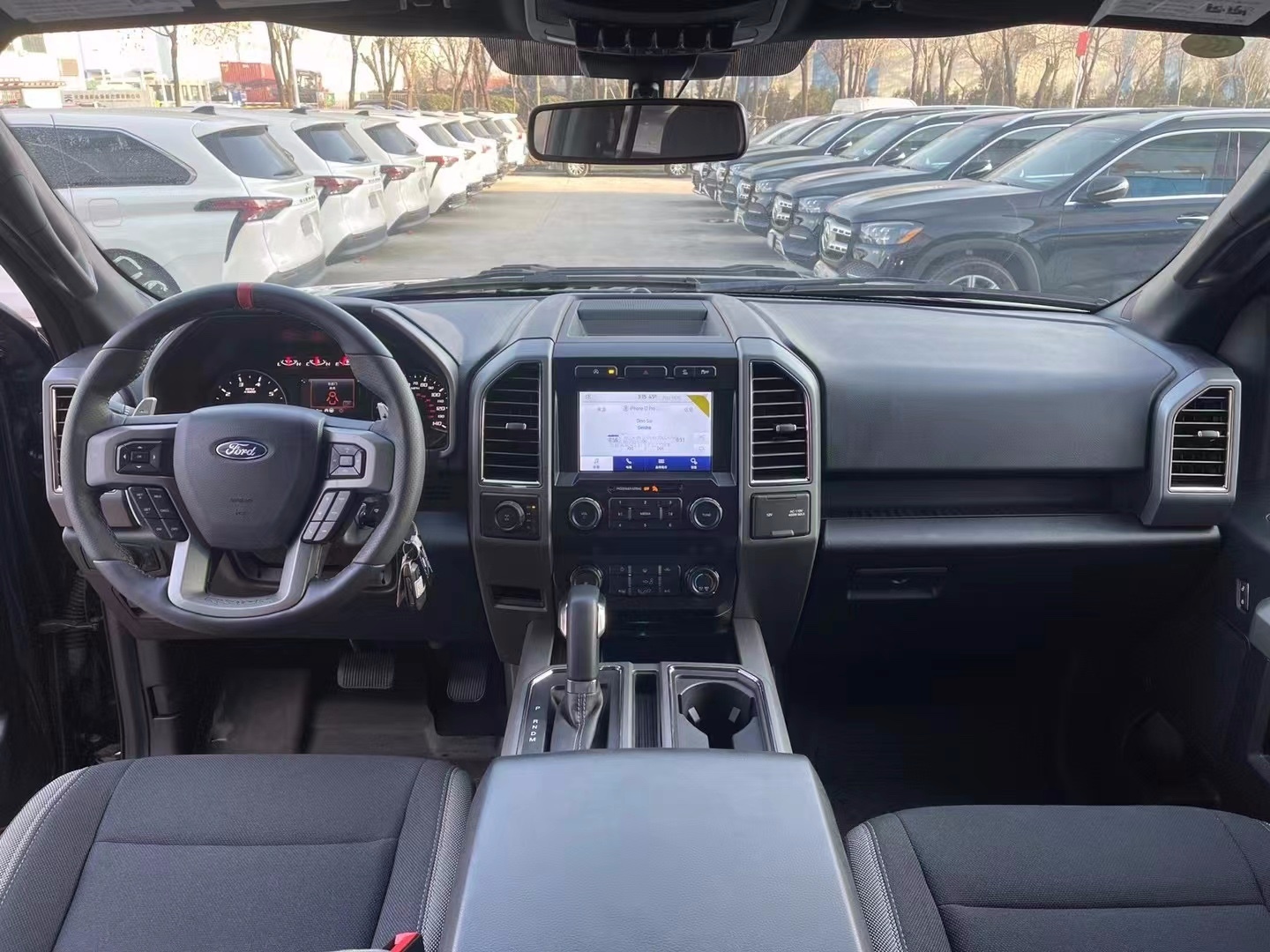 配华为896线激光雷达 岚图全尺寸SUV泰山黑武士上市：50.99万