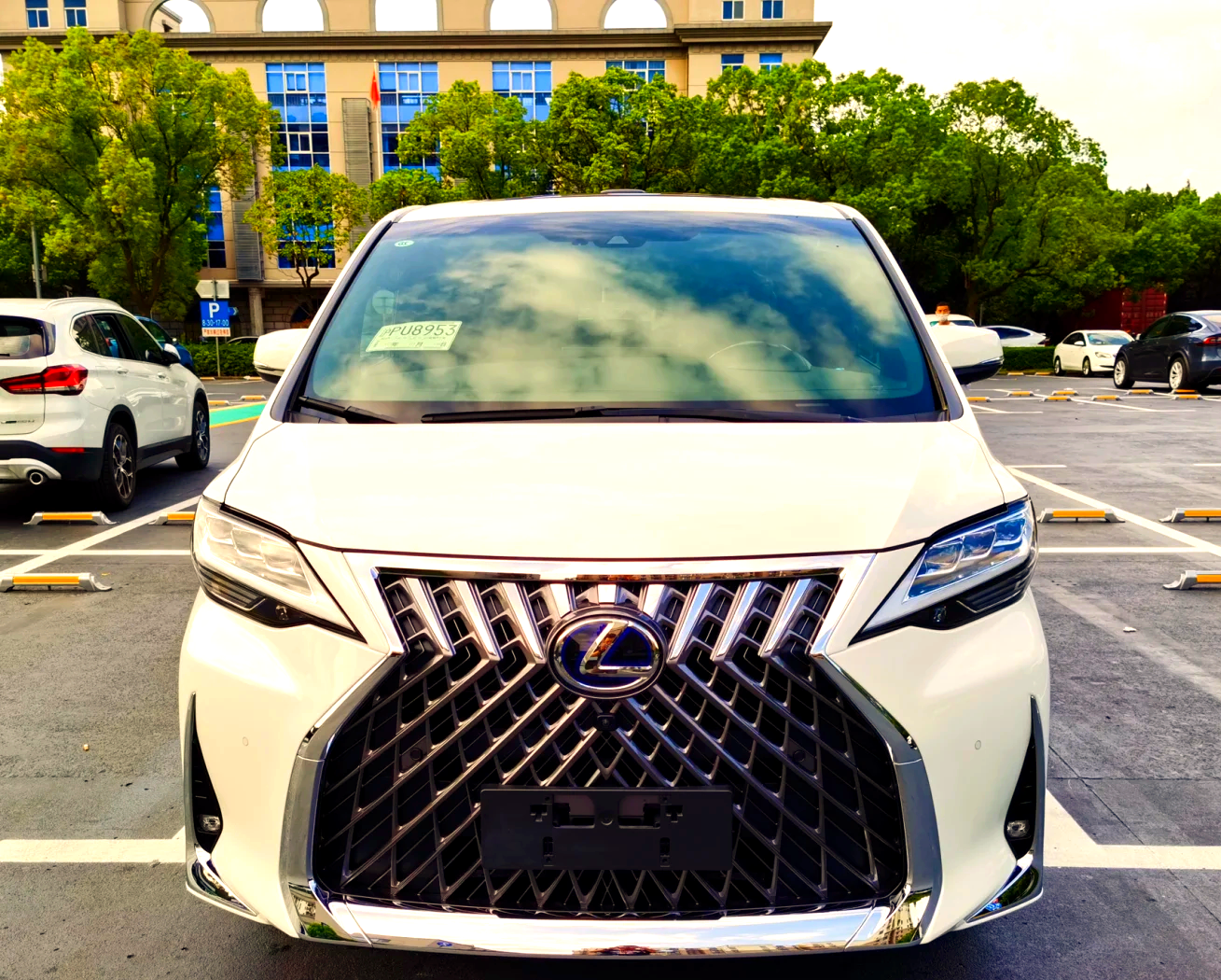 青白江奔腾E01最低19.68万起售 暂无优惠