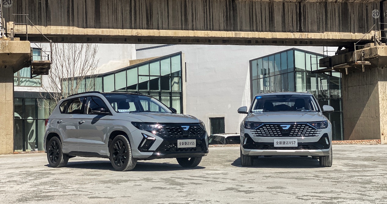 应对小概率碰撞事件车内应常备什么：小米汽车重点罗列五样物品