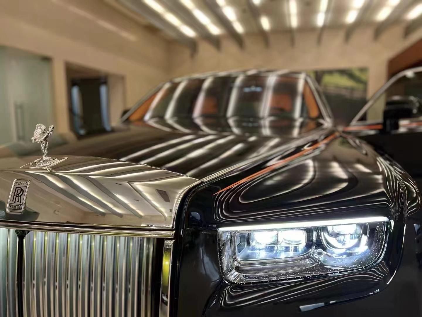 翻山越岭爬山涉水进藏越野车 丰田兰德酷路泽4000