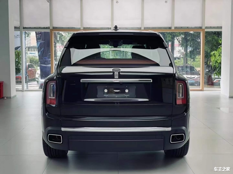 新款智界R7支持“隔窗对讲机”功能：博主实测到底有什么用