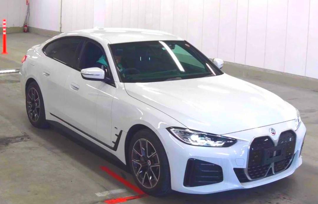 高度定制化！3D打印铂金上车！宾利Batur Convertible #4官图发布