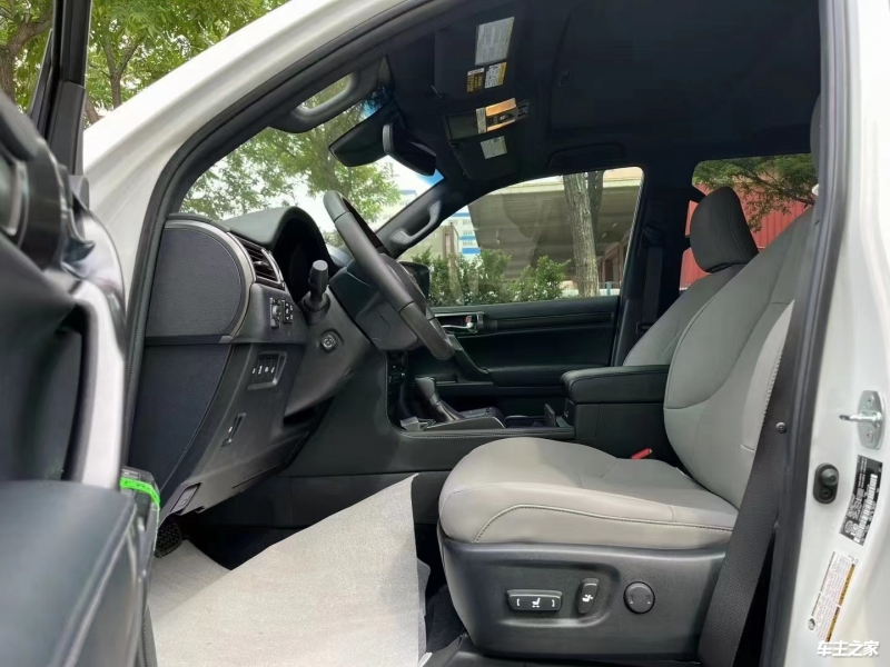 成都平行进口雷克萨斯LM亚洲版目前售价128万起