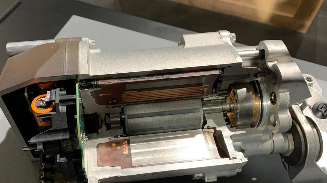 汽车主动悬架系统简介