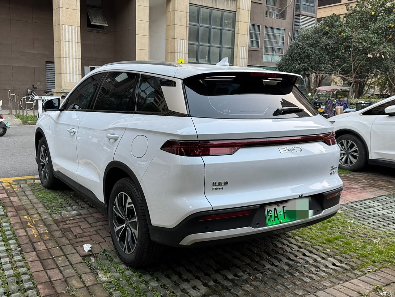 2024款皇冠威尔法最新特价全系优惠中 售全国