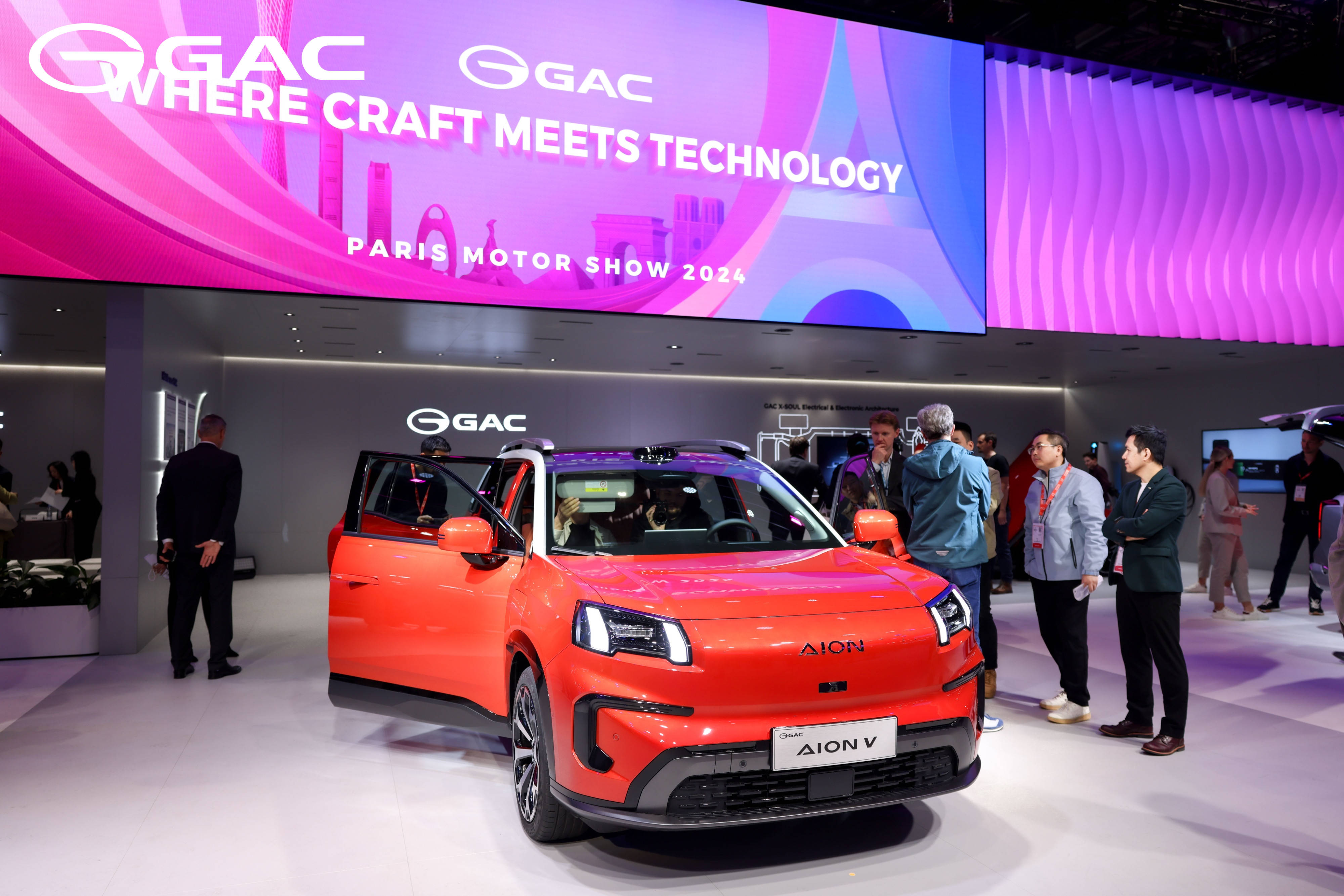 2025香港车博会：广汽首款量产多旋翼飞行汽车全球首发